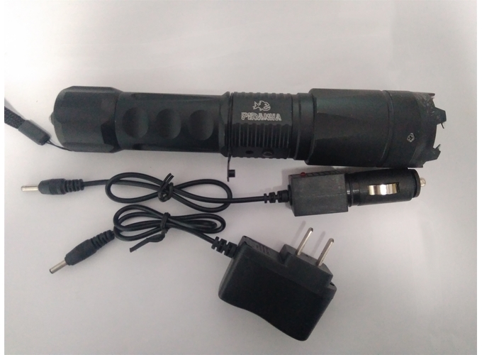 黑鷹X3強(qiáng)光防身器材